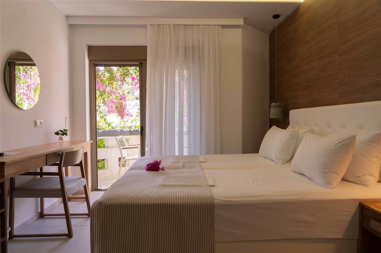 איה גליני Fevro Hotel מראה חיצוני תמונה