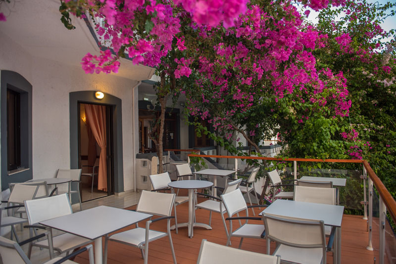 איה גליני Fevro Hotel מראה חיצוני תמונה