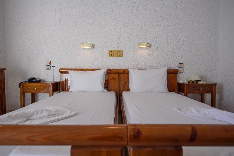 איה גליני Fevro Hotel מראה חיצוני תמונה